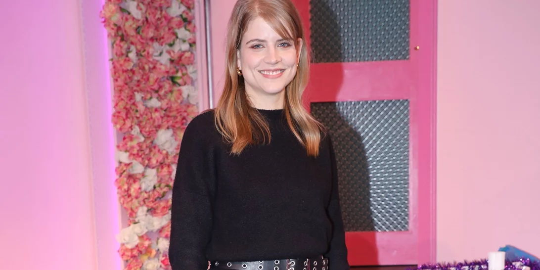 Η Δανάη Μιχαλάκη φόρεσε το πιο διαχρονικό σακάκι της γυναικείας γκαρνταρόμπας