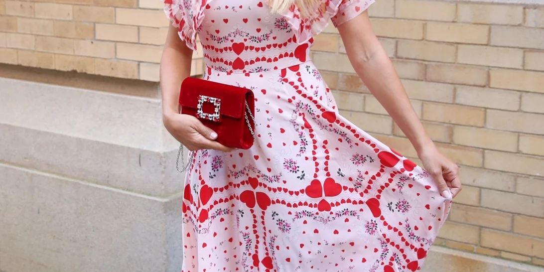 10 τσαντάκια που θα μπορούσες να κρατήσεις σ' ένα καλοκαιρινό γάμο