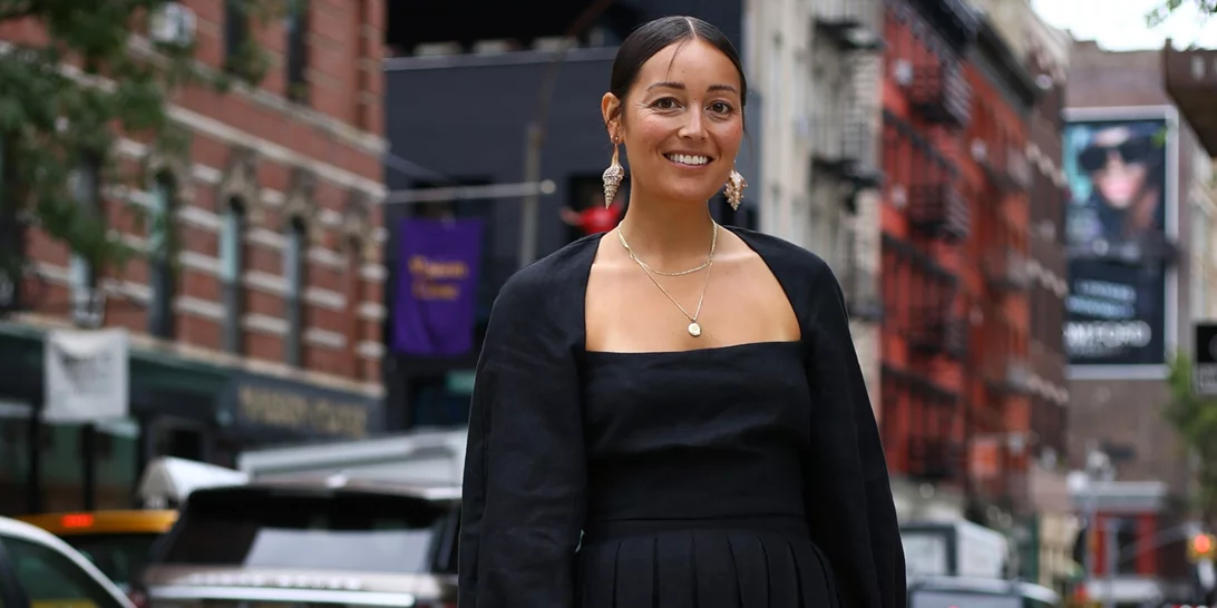 Πώς θα είσαι minimal chic σε μια βραδινή έξοδο του καλοκαιριού