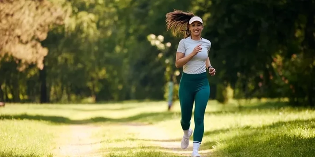 Καίει λίπος χωρίς να τρέχεις! - Η 30λεπτη ρουτίνα περπατήματος που προτείνουν οι ειδικοί