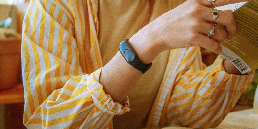 Υπάρχει ένα AI gadget που ηχογραφεί ολόκληρη την καθημερινότητά σου