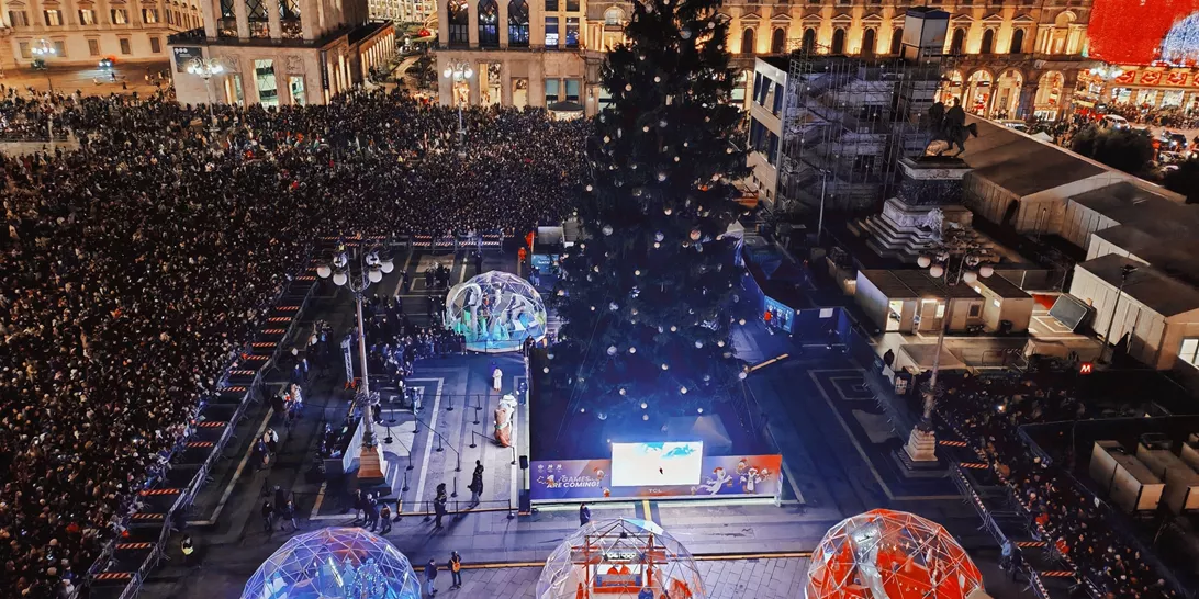 Η μαγεία των Χριστουγέννων και του αθλητισμού πάει Μιλάνο | Ένα φαντασμαγορικό event με αφορμή την έναρξη των Χειμερινών Ολυμπιακών Αγώνων