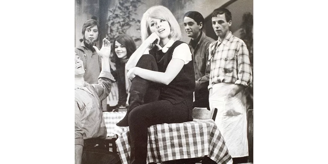 Το σπαρακτικό βίντεο-ντοκουμέντο της Αλίκης Βουγιουκλάκη στην κηδεία του Φίνου