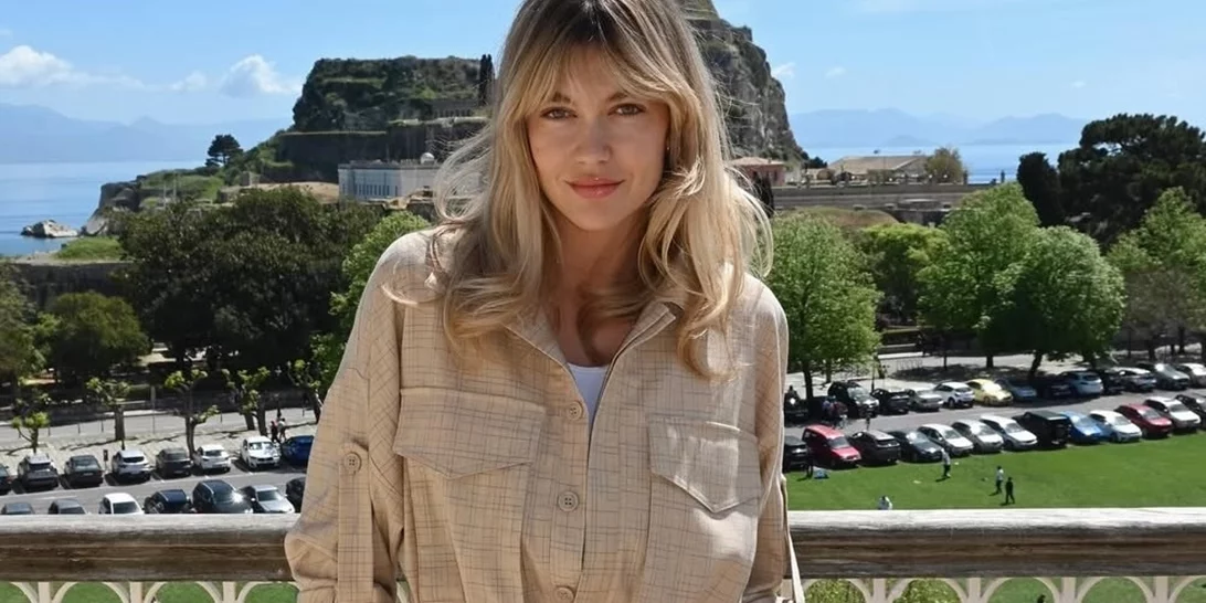 Κλέλια Ανδριολάτου | Βόλτες στο αγαπημένο νησί των διασήμων