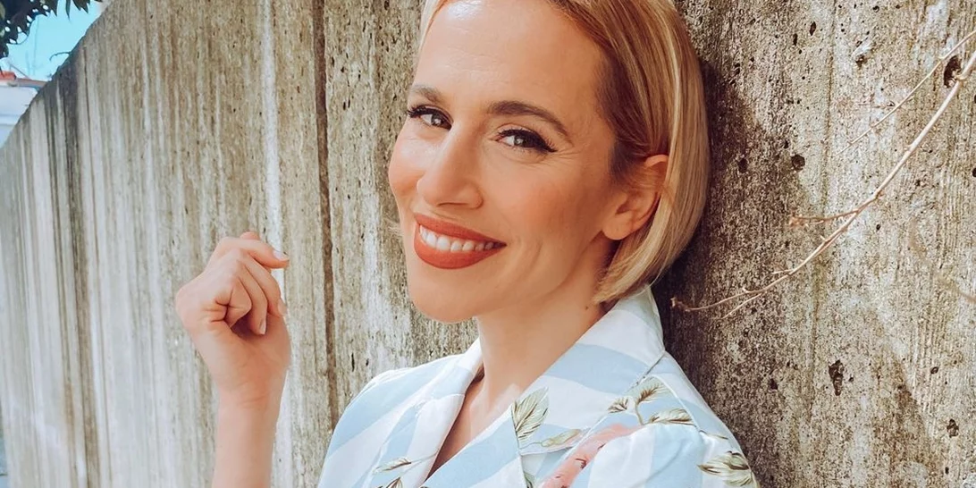 Τέλος το κοντό καρέ μετά από χρόνια για τη Νάντια Μπουλέ | Το ανανεωμένο hair look της