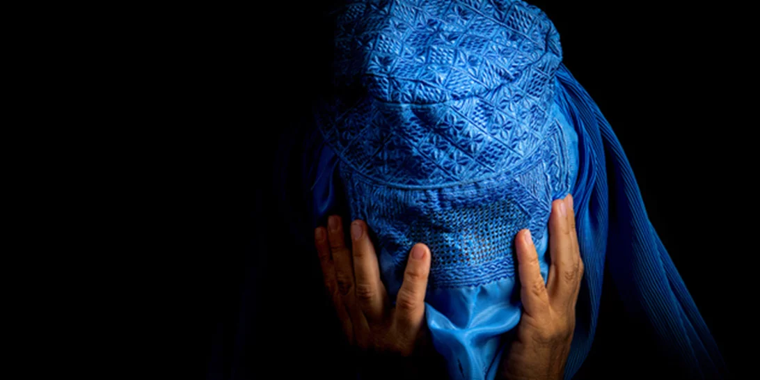 Αφγανιστάν | Οι Tαλιμπάν επιβάλλουν και πάλι την μπούρκα