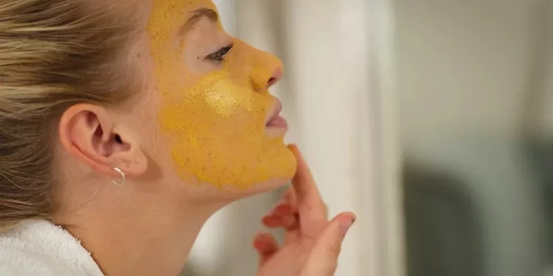 DIY skincare | Τα 5 πιο επικίνδυνα φυσικά υλικά που μπορεί να προκαλέσουν εγκαύματα