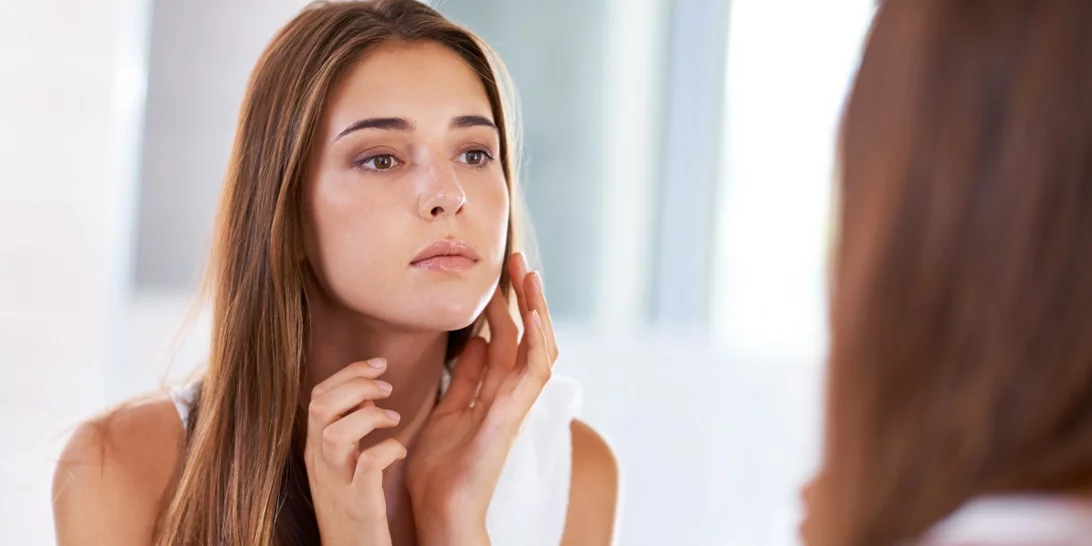 Οι καλύτερες spot θεραπείες για να εξαφανίσεις τα σπυράκια μέσα σε ένα βράδυ