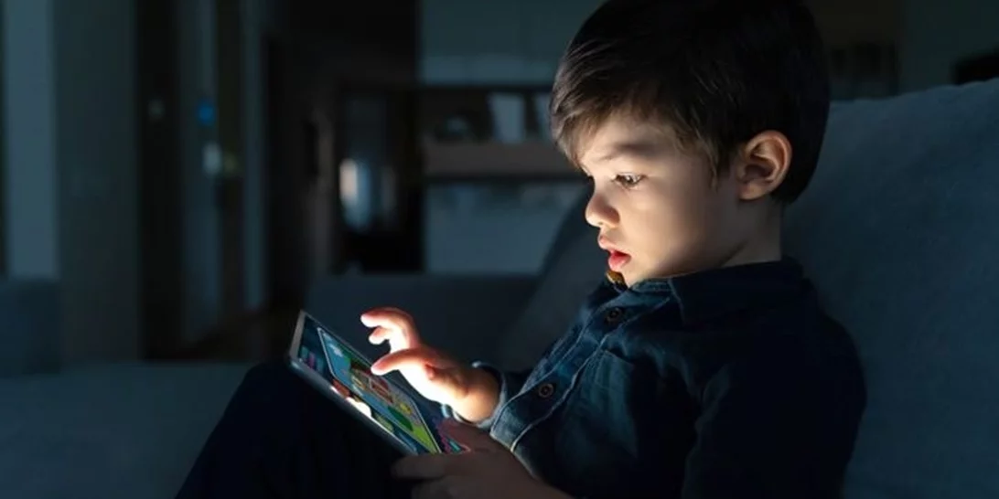 Δοκίμασα 5 διαφορετικούς τρόπους για να μην είναι συνέχεια σε μια οθόνη το παιδί και μόνο ένας είχε νόημα