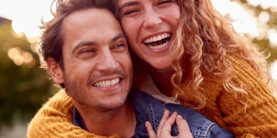 Η Gen Z πιστεύει ότι οι άντρες πρέπει να αναλάβουν τα ηνία στις σχέσεις