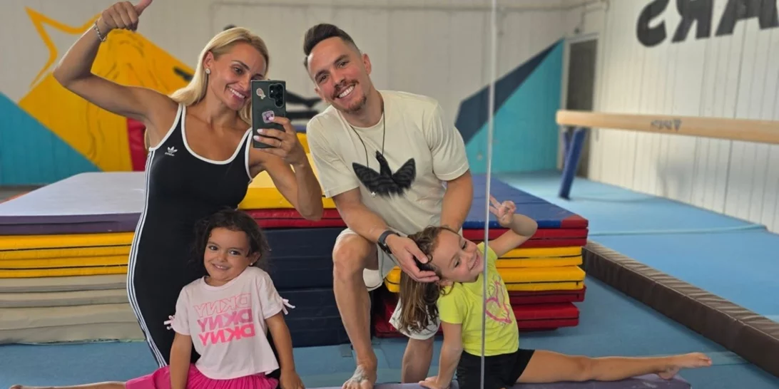 Το πιο γλυκό βίντεο | Η στιγμή που η μεγάλη κόρη, Σοφία της Βασιλικής Μιλλούση φροντίζει την αδερφή της, Λένια