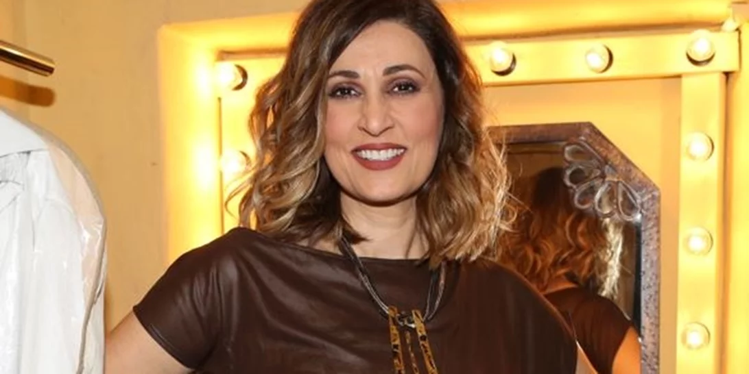 Η Ελένη Πέτα υιοθέτησε την απόλυτη τάση στο χρώμα μαλλιών - η τεχνική για ξανθά μαλλιά με φυσικό αποτέλεσμα