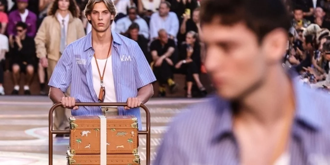 Έρευνα για τη διαρροή προσωπικών δεδομένων 419.000 πελατών στη Louis Vuitton