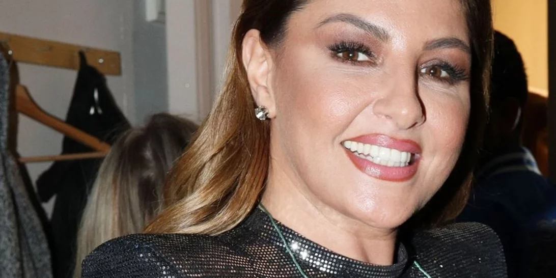 Έλενα Παπαρίζου | Casual και εντελώς αμακιγιάριστη στο κέντρο της Αθήνας