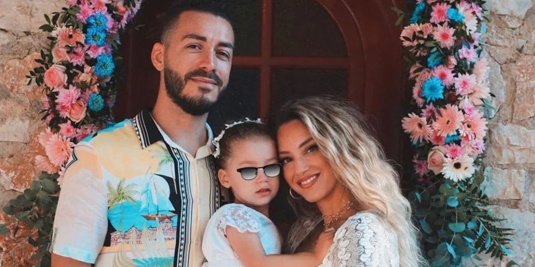 Η Εύα Τσάχρα έγινε για δεύτερη φορά μανούλα - Η πρώτη φωτογραφία με την νεογέννητη κόρη της