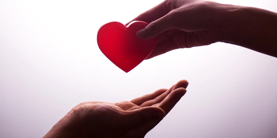 Παρελθόν το έγγραφο-ντροπή για την αιμοδοσία | Τέλος το μπλόκο στους ομοφυλόφιλους