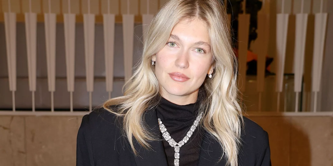 Κλέλια Ανδριολάτου | Η οικολογική γούνα της είναι το ζεστό πανωφόρι στο χρώμα που σίγουρα πρέπει να έχεις στη συλλογή σου