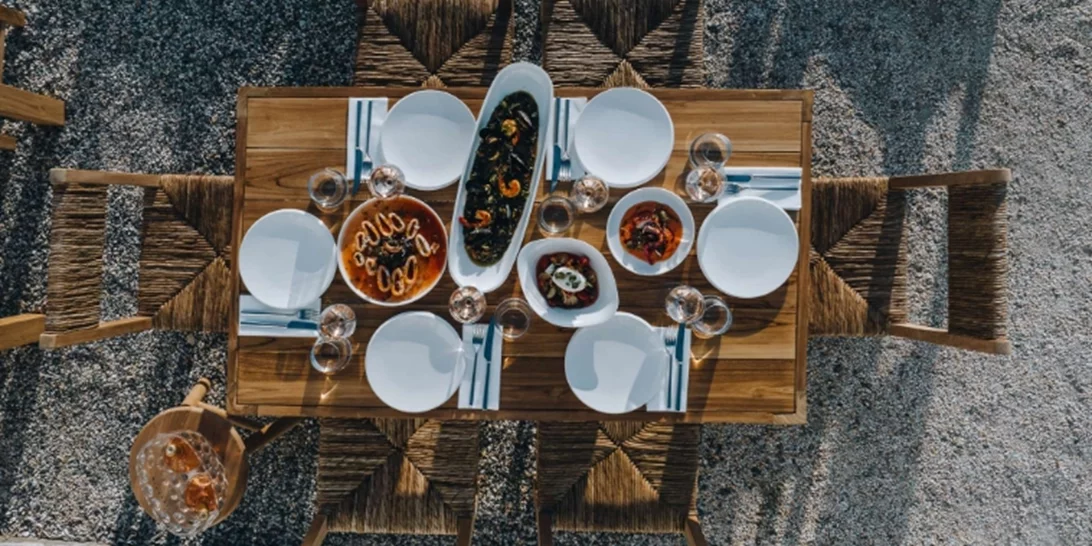 Luaz, μία παραθαλάσσια γευστική εμπειρία στην Πάρο