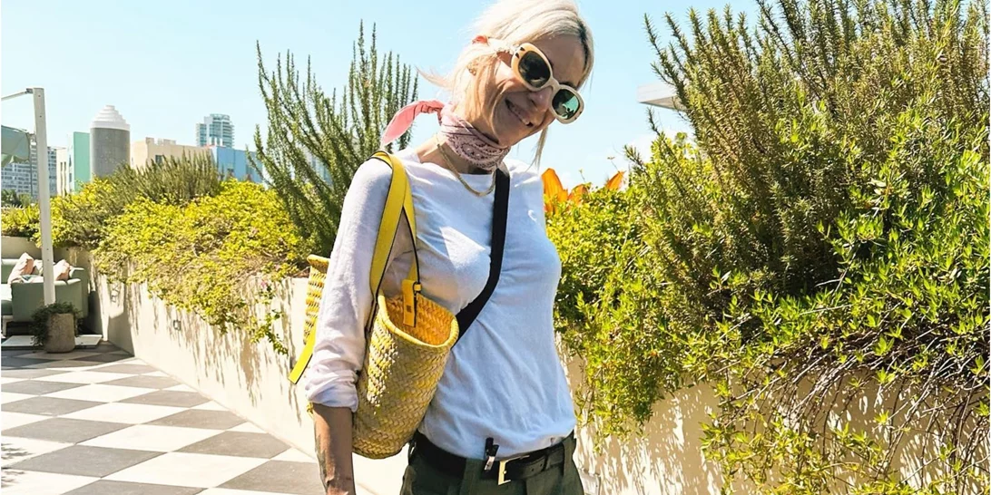 Η Σοφία Καρβέλα φόρεσε το τζιν που θα σε κάνει να δείχνεις ψηλότερη