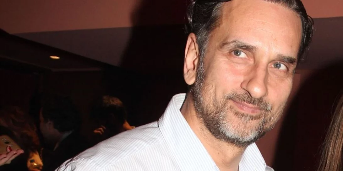 Ο Νίκος Ψαρράς σε ηλικία 20 ετών | Το σπάνιο κλικ με αφορμή τη γιορτή του