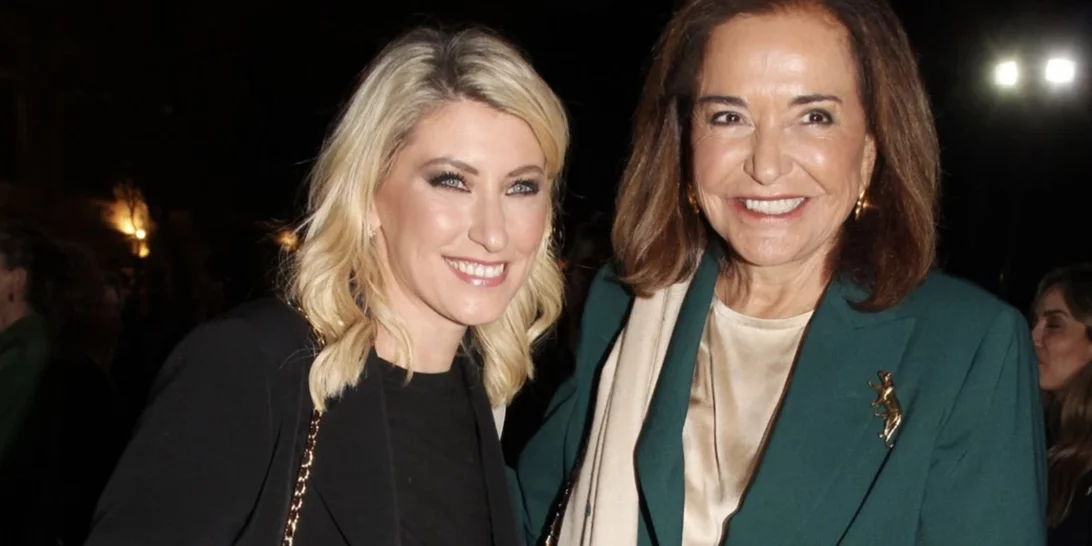 Η έκπληξη της Ντόρας Μπακογιάννη με την ερμηνεία της Σίας Κοσιώνη στο θέατρο