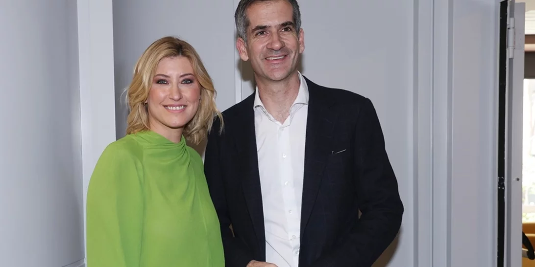 Σία Κοσιώνη | Στο πλευρό της ο Κώστας Μπακογιάννης με τη μητέρα του Ντόρα