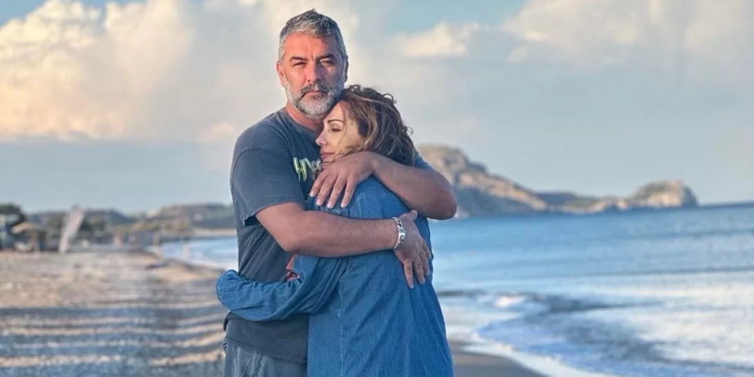 Δέσποινα Βανδή | Οι ευχές στον Βασίλη Μπισμπίκη για τα γενέθλια του και το φιλί "Έχει γενέθλια το αγόρι μου, σ’ αγαπάω"