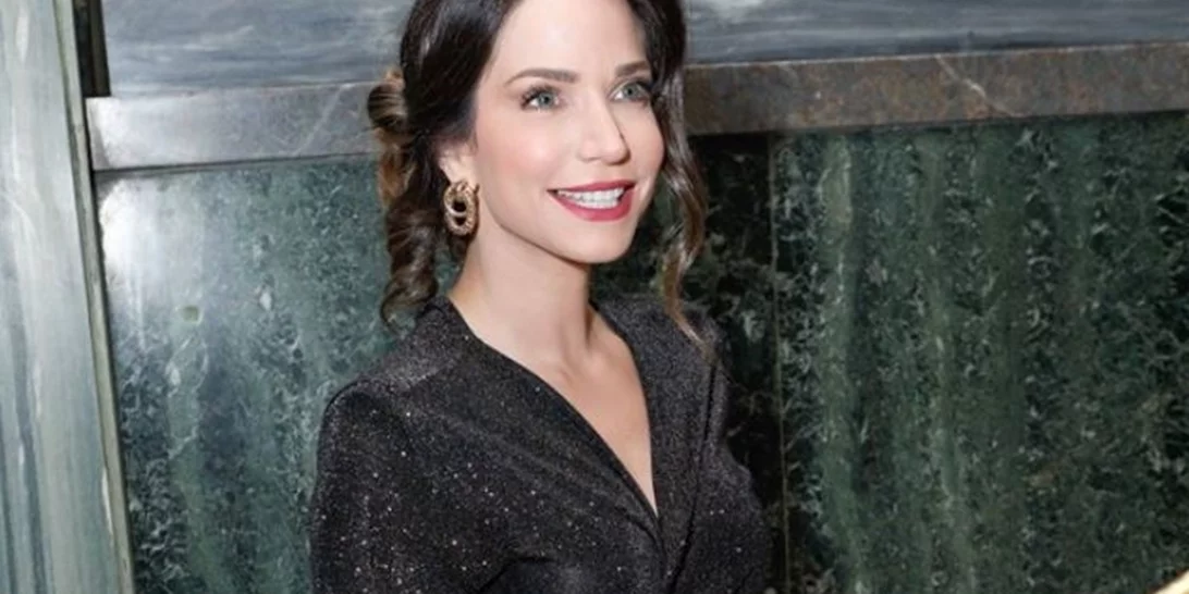 Κατερίνα Γερονικολού | Με glitter outfit σε κινηματογραφική πρεμιέρα