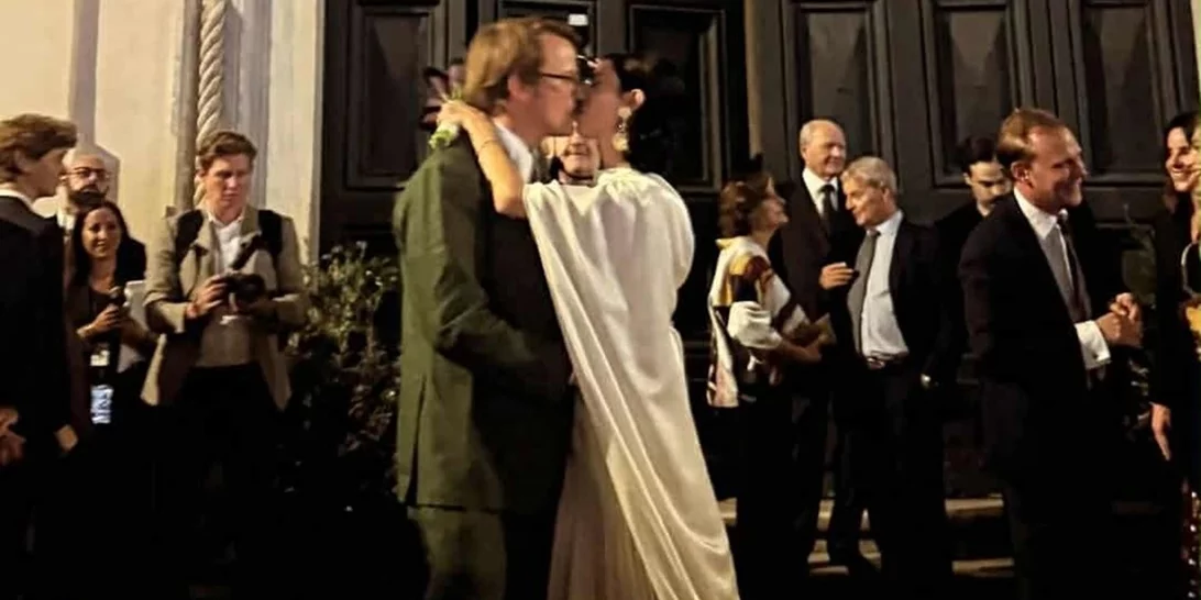 Νικόλας Νιάρχος - Malù dalla Piccola | Τρίτος γάμος στη Ρώμη - Το κλικ της Ευγενίας Νιάρχου που αποκάλυψε το νυφικό της εικαστικού