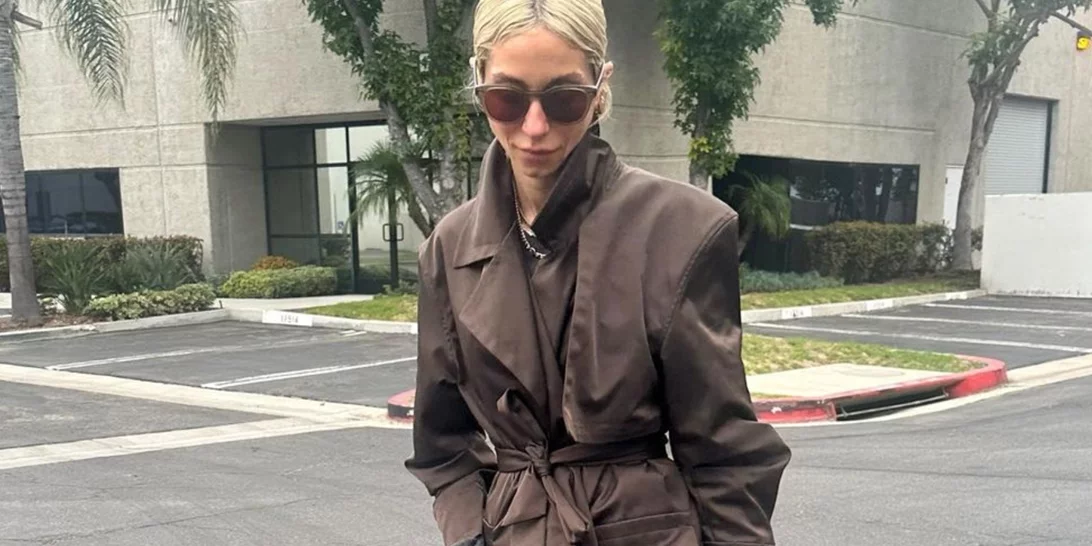 Σοφία Καρβέλα | Οι τρόποι που έχει εντάξει αρμονικά την τάση του κόκκινου στα looks της