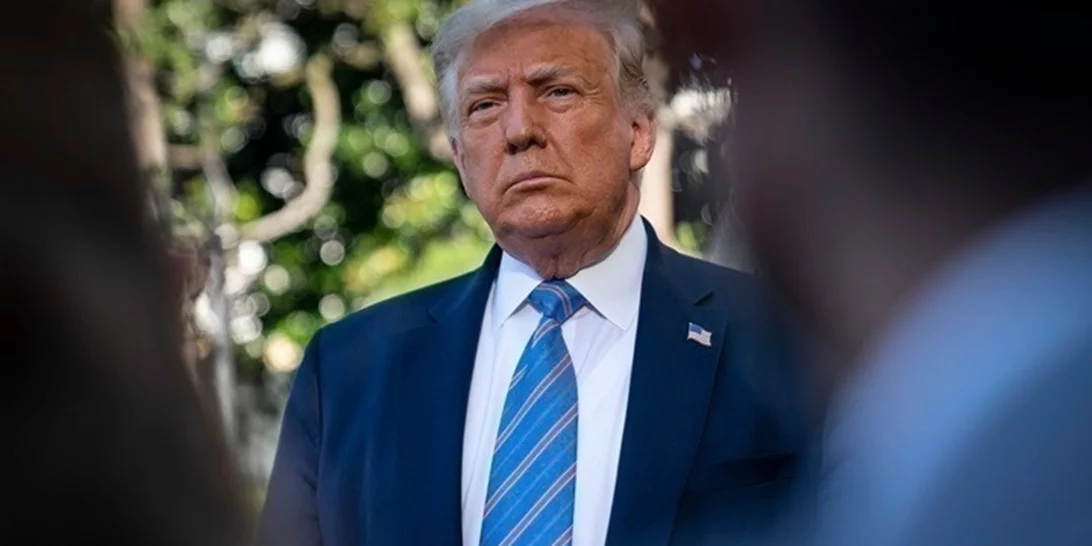 Guardian | Ο Τrump κατηγορείται πως κακοποίησε μοντέλο που του σύστησε ο Epstein