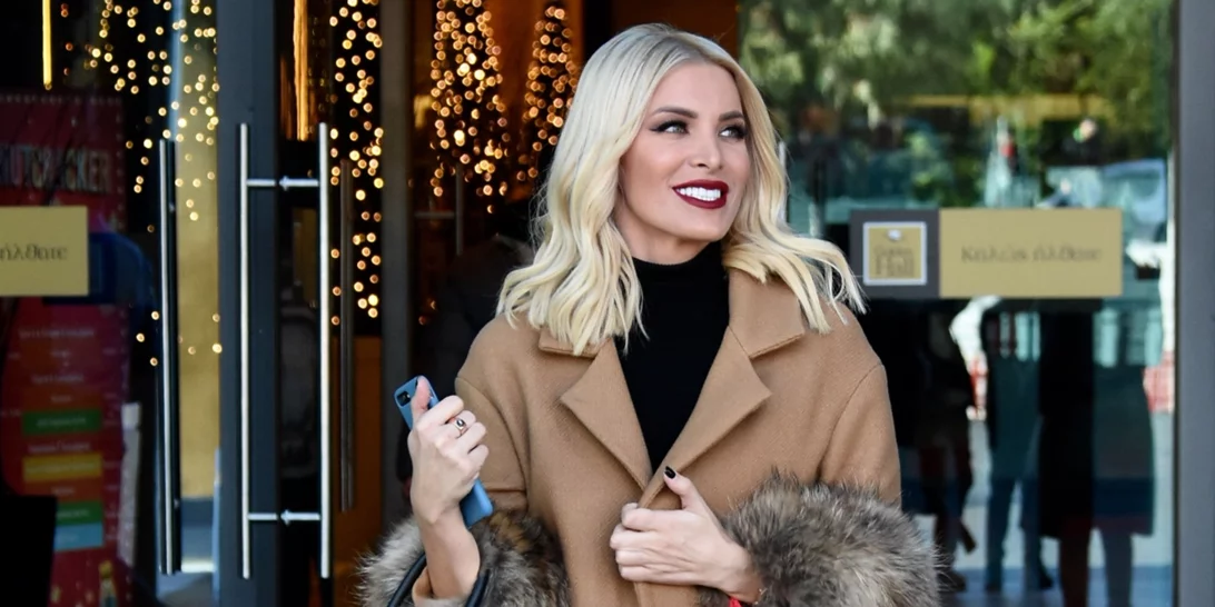 Βαρέθηκες τις φούστες; | Η Κατερίνα Καινούργιου φόρεσε το σορτς που θα σε κάνει να τις ξεχάσεις