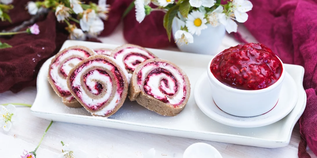 Άγιος Βαλεντίνος | Τα Red Velvet Cinnamon Rolls που θα κάνουν τον σύντροφό σου να σε ξαναερωτευθεί