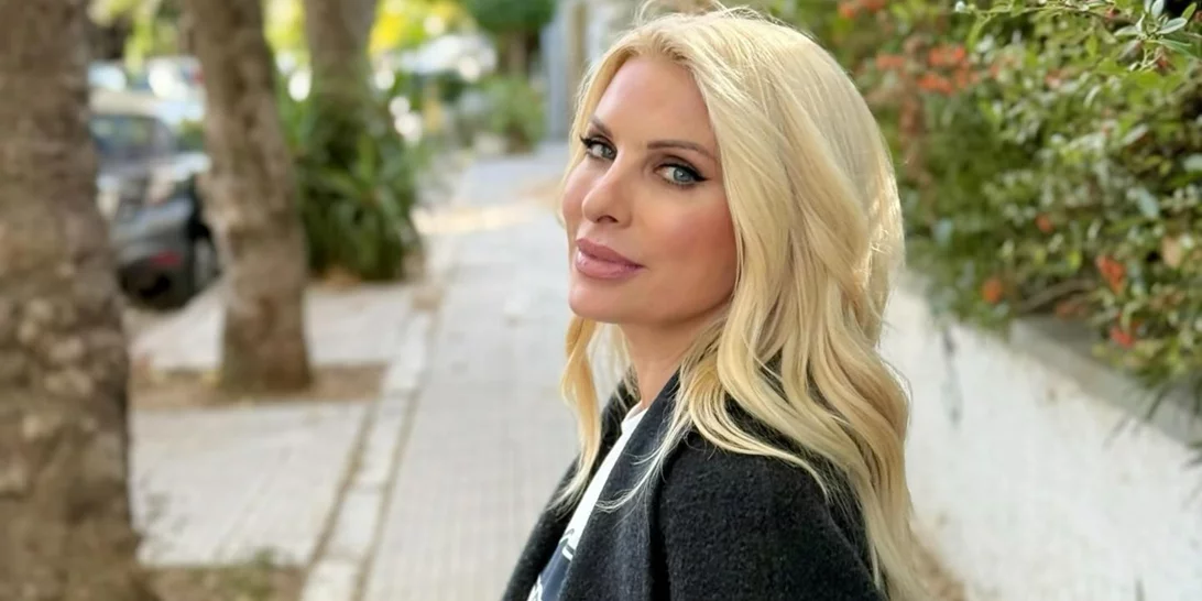 5 διαχρονικά πουλόβερ όπως αυτό που φόρεσε η Ελένη Μενεγάκη για τη χειμερινή συλλογή σου