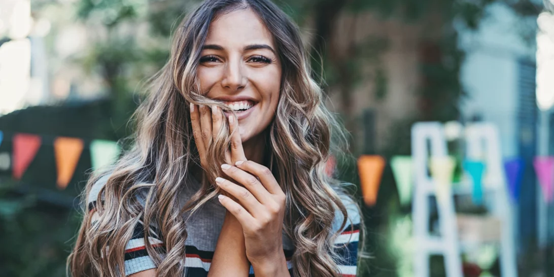 Ποιες είναι οι 5 ιδιότητες που πρέπει να έχει ο ιδανικός ορθοδοντικός διαφανής νάρθηκας