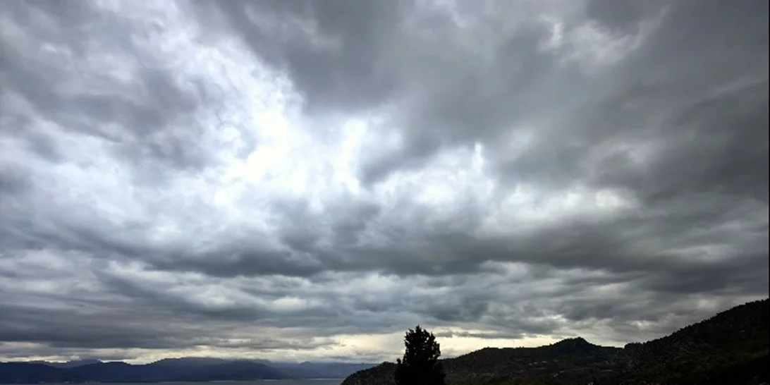 Αστατος ο καιρός και σήμερα: Τοπικές βροχές και καταιγίδες – Τα φαινόμενα θα πλήξουν και την Αττική