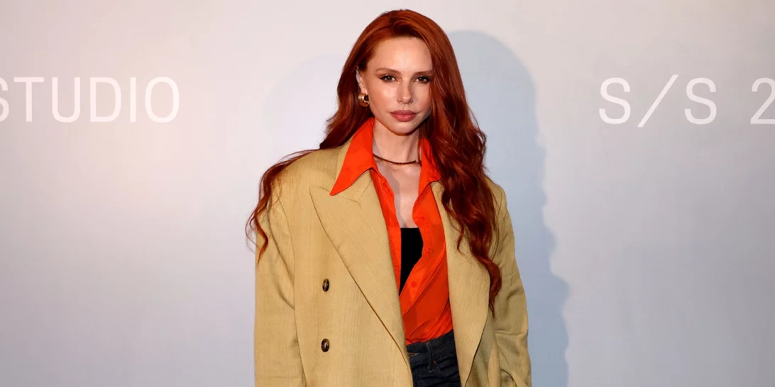 Πώς θα ντυθείς κομψά για τη μεταβατική περίοδο | Η Έβελυν Καζαντζόγλου προτείνει το κατάλληλο styling tip