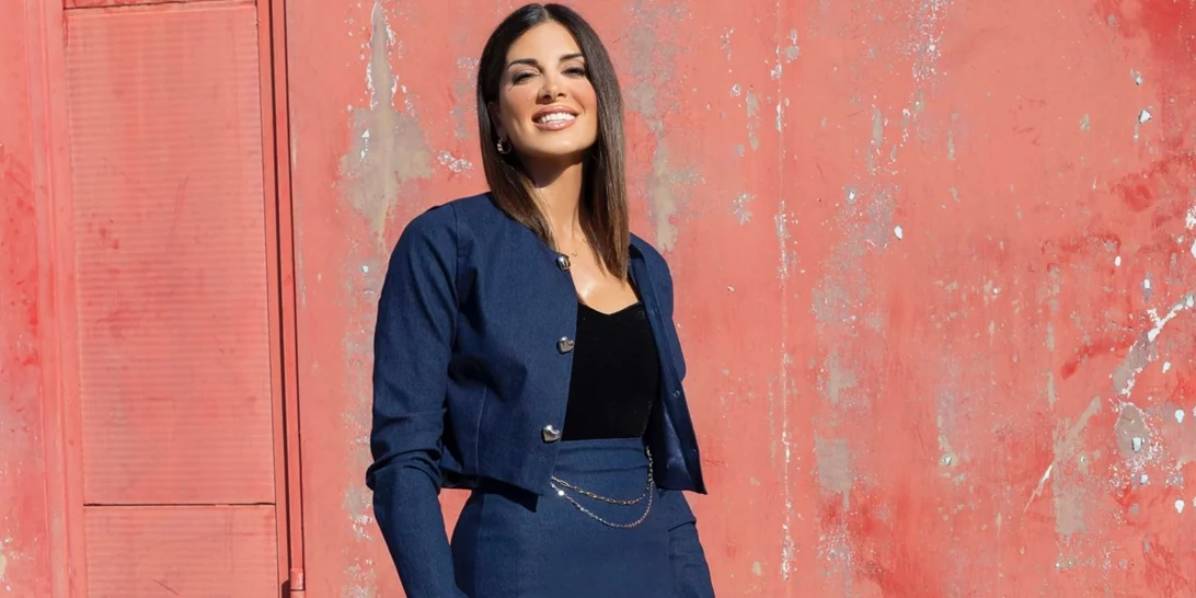 Η Σταματίνα Τσιμτσιλή με το leopard mini φόρεμα από τη Zara που θα αναδείξει τη σιλουέτα σου