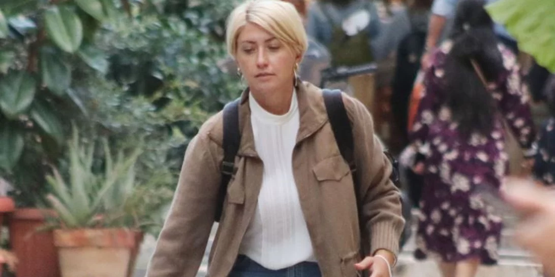 Σία Κοσιώνη | Η κομψή εμφάνιση με Μax Mara λευκό κοστούμι