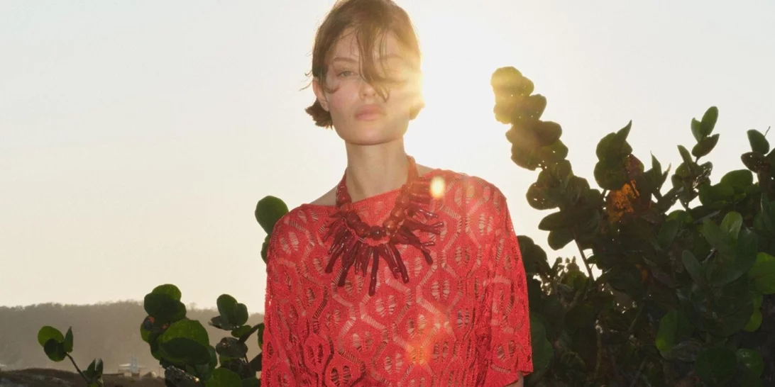 Αυτό είναι το ολόσωμο μαγιό από Zara που μπορείς να φορέσεις άνετα και εκτός παραλίας