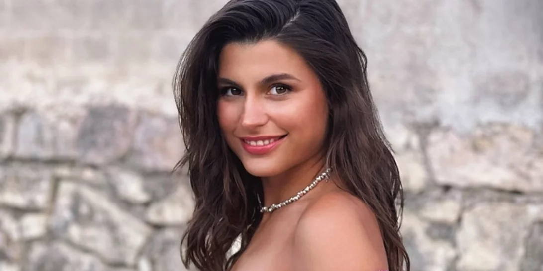 Long Layers | H Δανάη Παππά δοκίμασε το κούρεμα που χαρίζει εντυπωσιακό όγκο στα μαλλιά