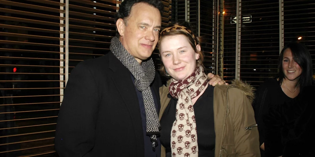 "Τα παιδικά χρόνια μου ήταν γεμάτα σύγχυση, βία, στέρηση και χωρίς αγάπη" | Η κόρη του Tom Hanks, Elizabeth μιλά για την παιδική της ηλικία