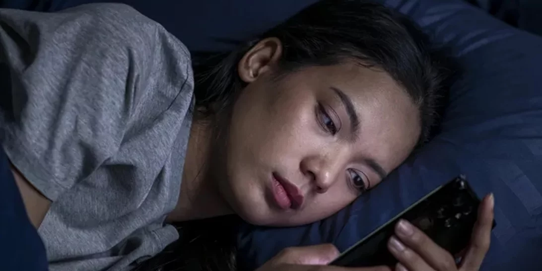 Πόλεμοι, τροχαία, κακοποίηση | Πώς η έκθεση σε αρνητικές ειδήσεις επηρεάζει την υγεία μας;