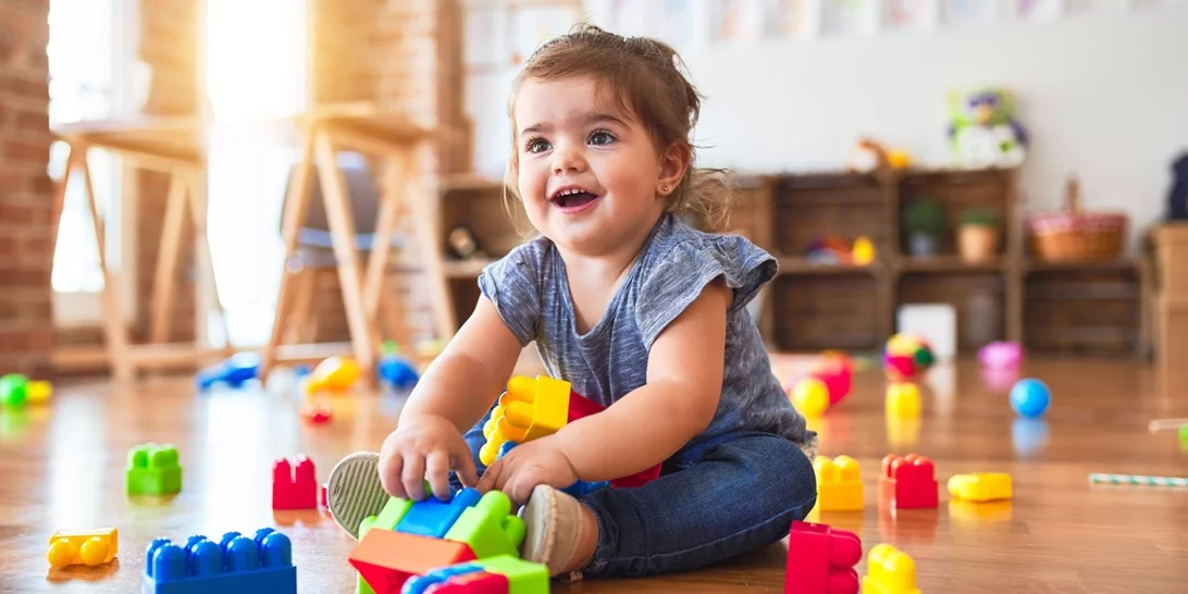 Λιγότερα παιχνίδια στο παιδικό δωμάτιο | 5 tips για να τα καταφέρεις