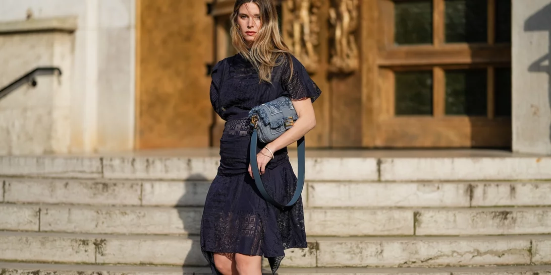 Τα 3 χρώματα που κολακεύουν τη γυναικεία σιλουέτα