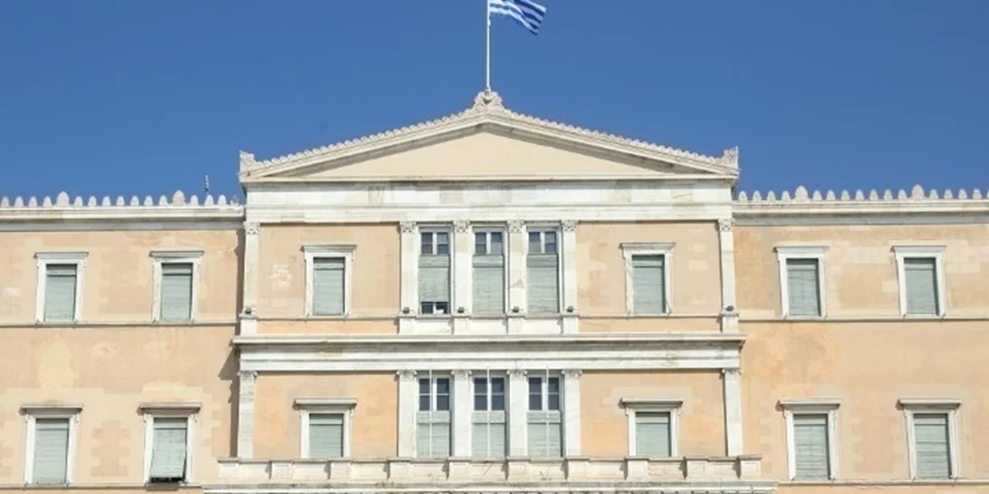 Ψηφίστηκε με 159 "υπέρ" η τροπολογία για την προστασία του Μνημείου του Άγνωστου Στρατιώτη