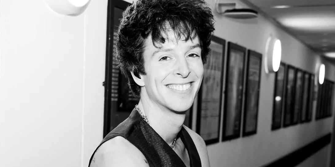 D3lta | Ο γιος του Γιάννη Κούστα στη σκηνή με την Άννα Βίσση