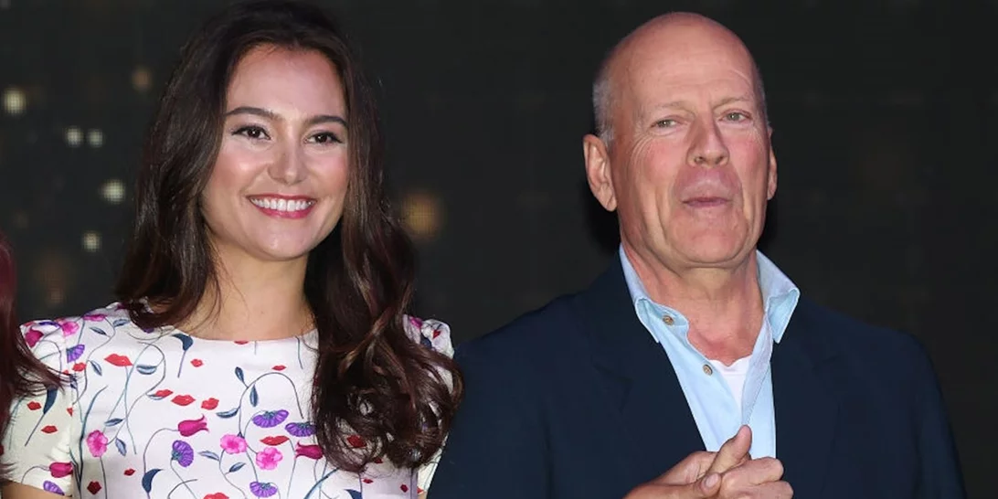 "Είναι ο εγκέφαλός του που τον προδίδει": Η Εmma Henning μιλά για την κατάσταση της υγείας του Bruce Willis