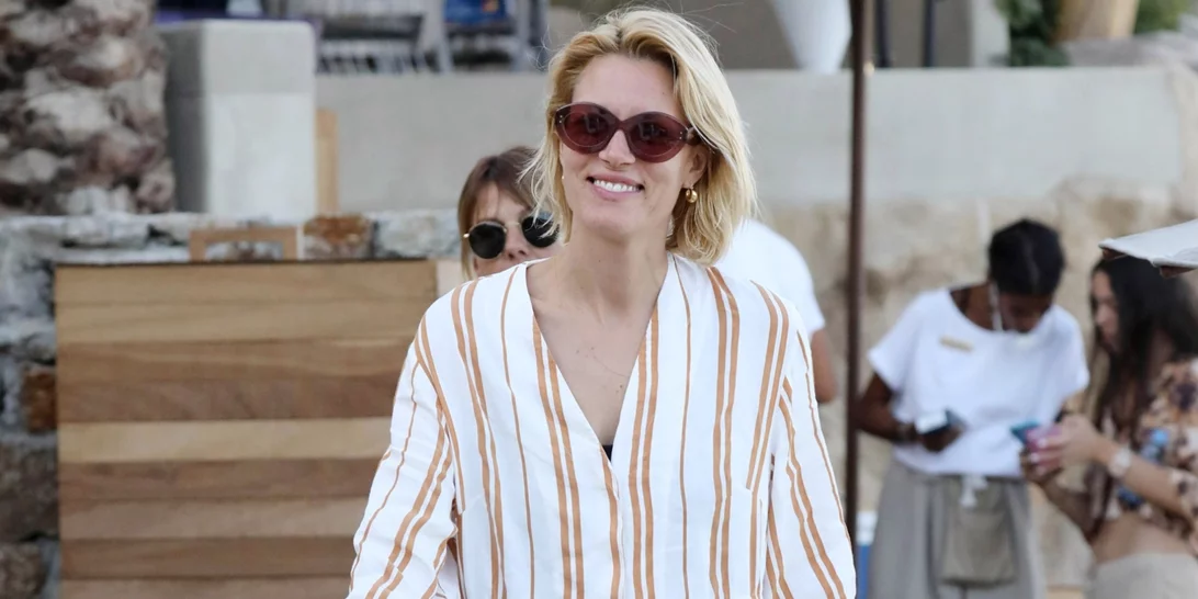 Η Βίκυ Καγιά προτείνει το έξυπνο styling trick που θα κάνει το καθημερινό ντύσιμο πιο ιδιαίτερο