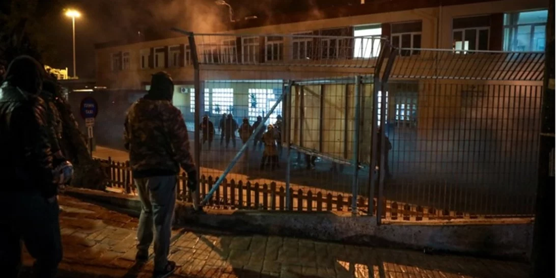 Ανησυχία στα κέντρα μεταναστών μετά τα επεισόδια στη Σάμο - Συναγερμός για την αύξηση ροών